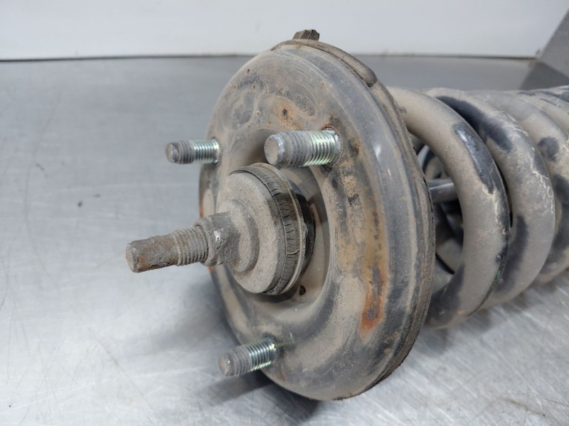 Recambio de amortiguador delantero derecho para nissan navara pick-up (np300) 4x4 referencia OEM IAM E61104KD3A  