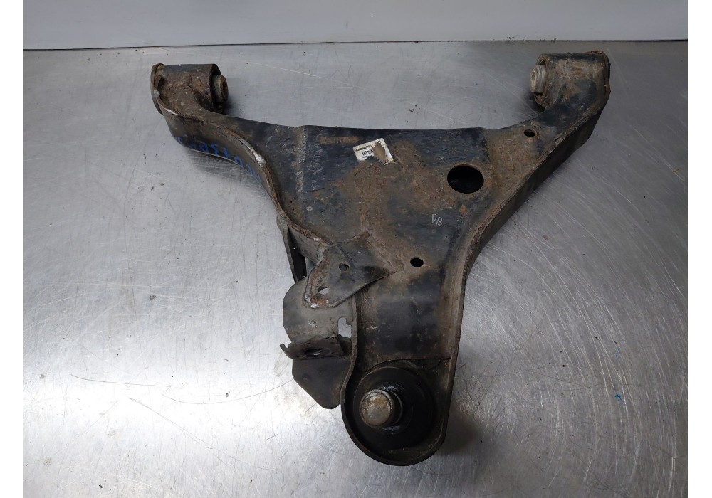 Recambio de brazo suspension inferior delantero derecho para nissan navara pick-up (np300) 4x4 referencia OEM IAM   