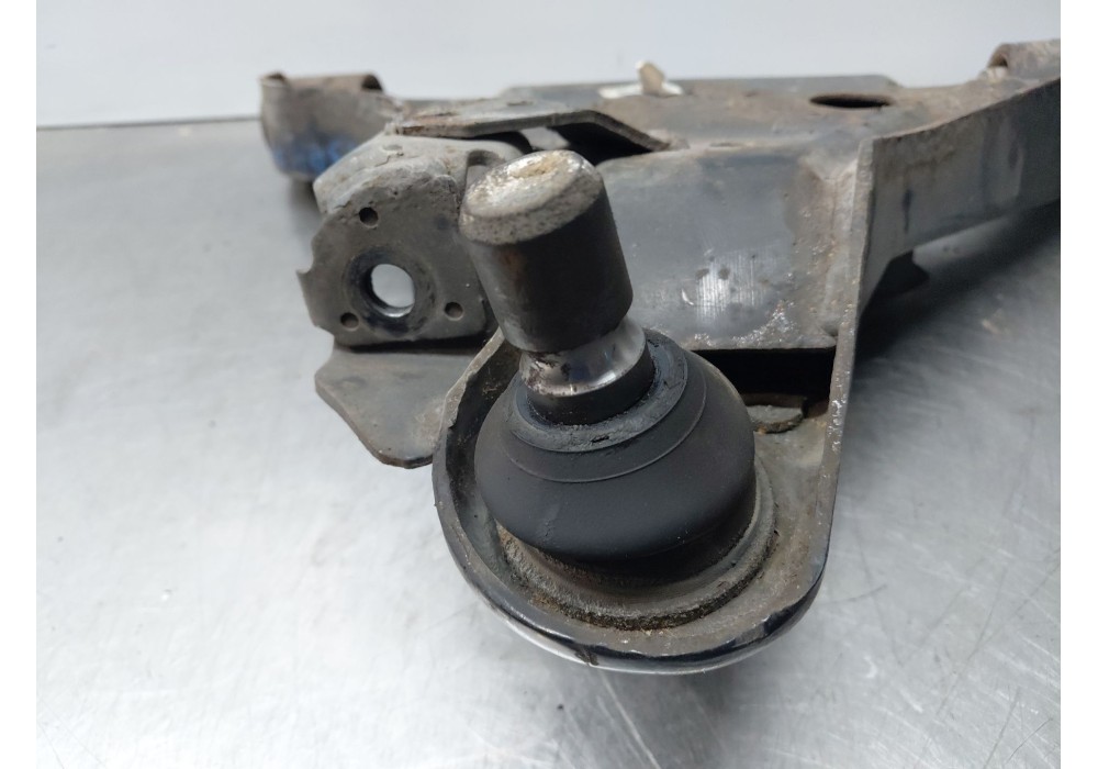 Recambio de brazo suspension inferior delantero derecho para nissan navara pick-up (np300) 4x4 referencia OEM IAM   