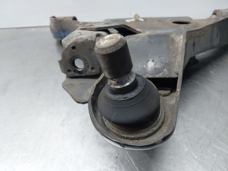 Recambio de brazo suspension inferior delantero derecho para nissan navara pick-up (np300) 4x4 referencia OEM IAM   