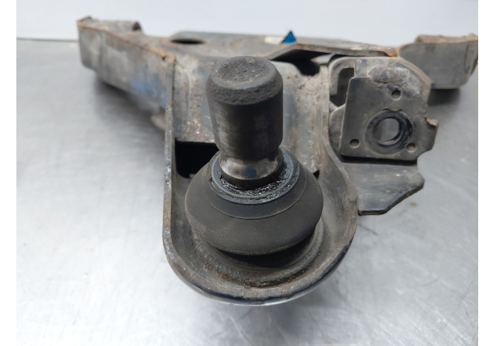 Recambio de brazo suspension inferior delantero izquierdo para nissan navara pick-up (np300) 4x4 referencia OEM IAM   