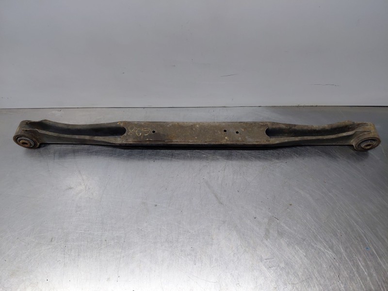 Recambio de brazo suspension inferior trasero izquierdo para nissan navara pick-up (np300) 4x4 referencia OEM IAM   