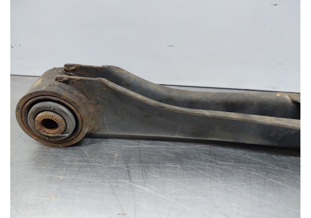 Recambio de brazo suspension inferior trasero izquierdo para nissan navara pick-up (np300) 4x4 referencia OEM IAM   