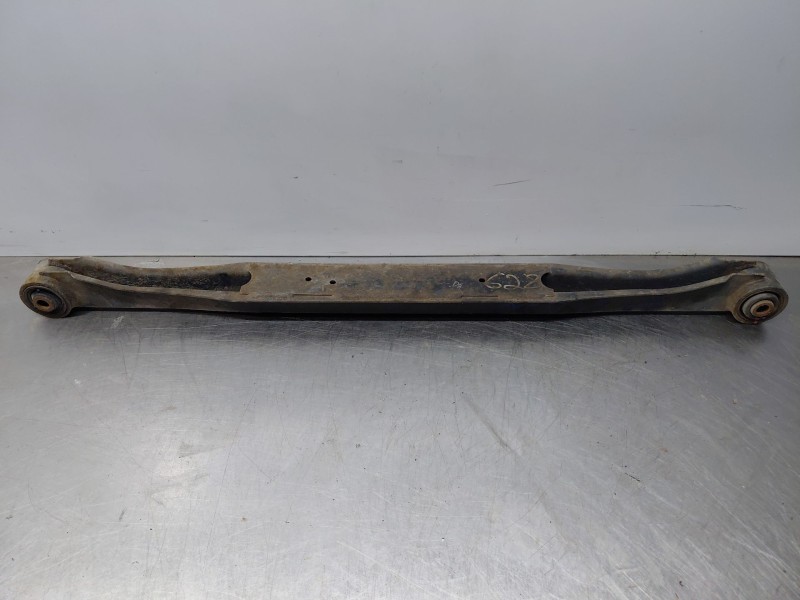 Recambio de brazo suspension inferior trasero derecho para nissan navara pick-up (np300) 4x4 referencia OEM IAM   