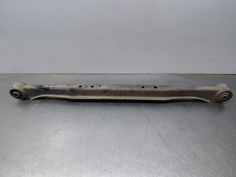 Recambio de brazo suspension inferior trasero derecho para nissan navara pick-up (np300) 4x4 referencia OEM IAM   
