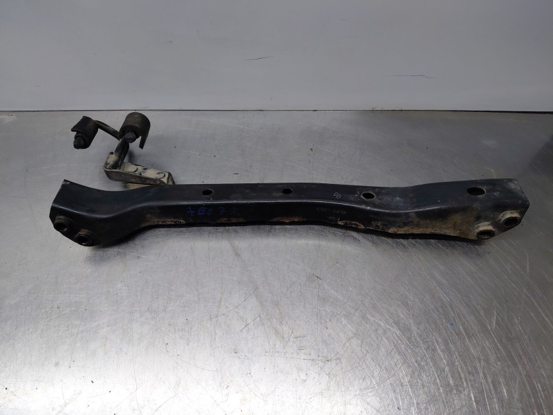 Recambio de barra estabilizadora delantera para nissan navara pick-up (np300) 4x4 referencia OEM IAM   