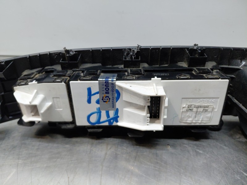 Recambio de mando elevalunas delantero izquierdo para hyundai tucson hybrid referencia OEM IAM 93571N74004X  