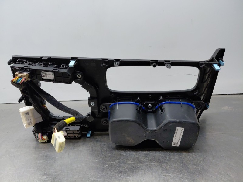 Recambio de mando multifuncion para hyundai tucson hybrid referencia OEM IAM 93310N70704X  
