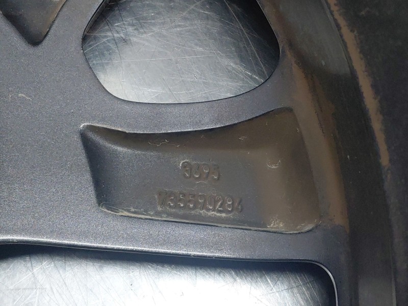 Recambio de llanta para jeep renegade suv (bu, b1, bv) 2.0 crd 4x4 referencia OEM IAM 735607612  