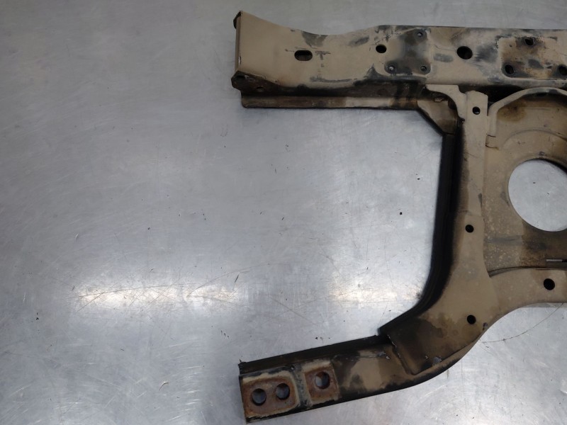 Recambio de puente delantero para nissan navara pick-up (np300) 4x4 referencia OEM IAM 510E04JK3A  