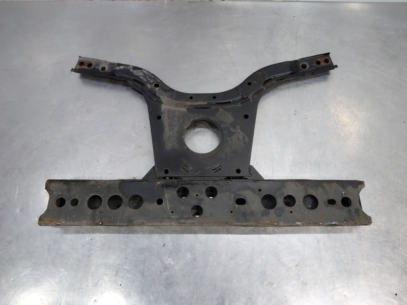Recambio de puente delantero para nissan navara pick-up (np300) 4x4 referencia OEM IAM 510E04JK3A  