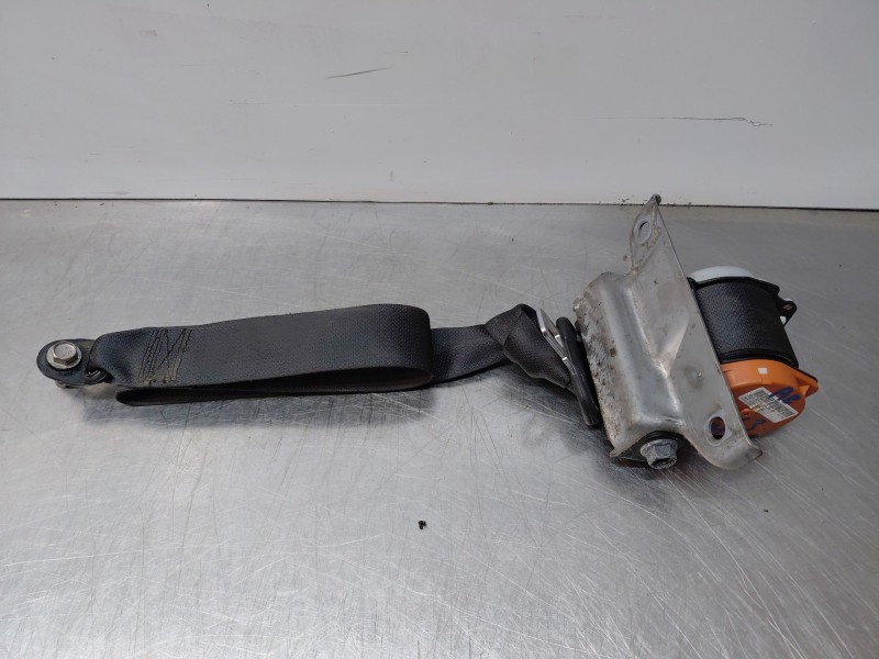 Recambio de cinturon seguridad trasero central para nissan navara pick-up (np300) 4x4 referencia OEM IAM 888544KJ0A  