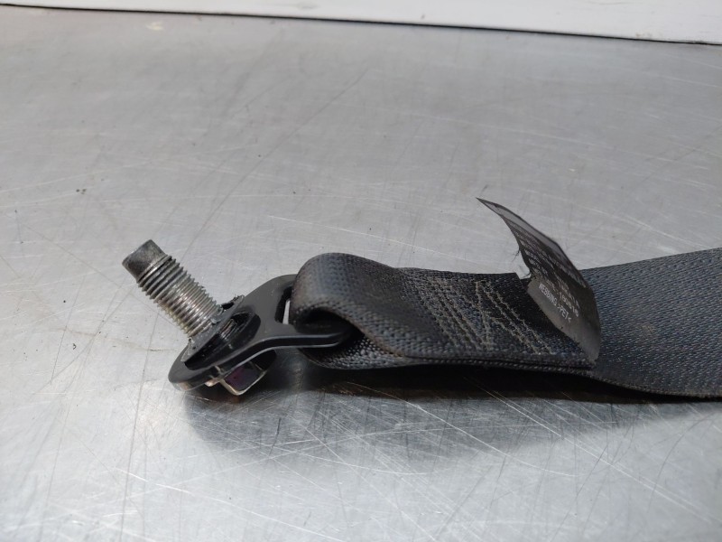 Recambio de cinturon seguridad trasero central para nissan navara pick-up (np300) 4x4 referencia OEM IAM 888544KJ0A  