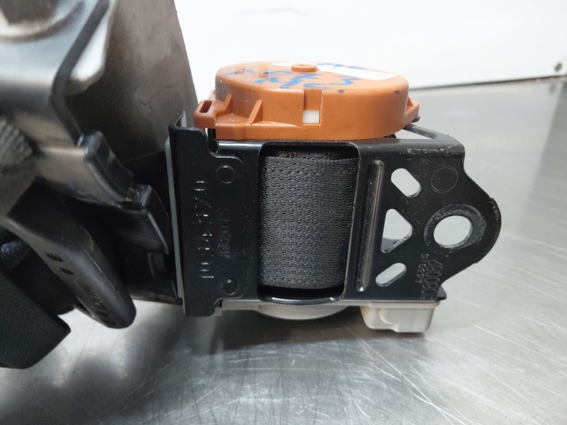 Recambio de cinturon seguridad trasero central para nissan navara pick-up (np300) 4x4 referencia OEM IAM 888544KJ0A  