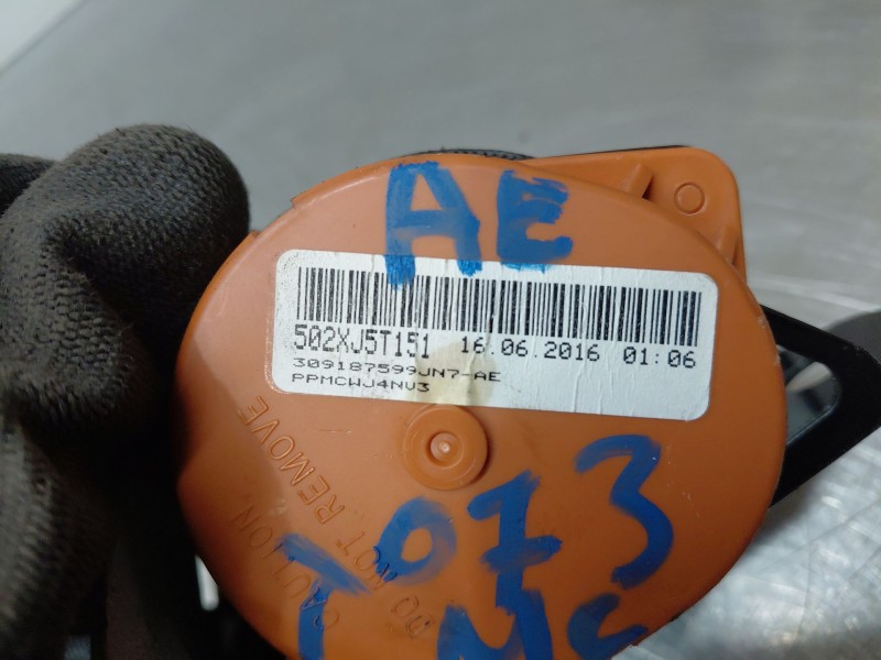 Recambio de cinturon seguridad trasero central para nissan navara pick-up (np300) 4x4 referencia OEM IAM 888544KJ0A  