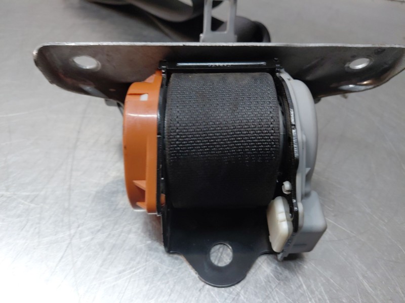 Recambio de cinturon seguridad trasero central para nissan navara pick-up (np300) 4x4 referencia OEM IAM 888544KJ0A  