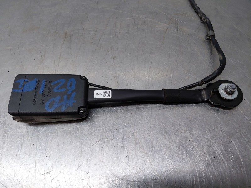 Recambio de enganche del cinturon delantero izq para hyundai tucson hybrid referencia OEM IAM 88830N7000NNB  