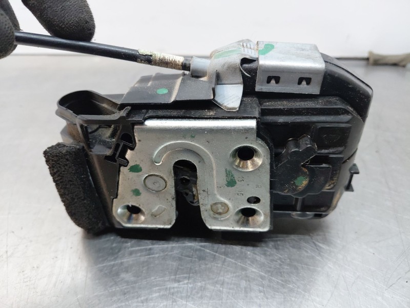Recambio de cerradura puerta trasera derecha para nissan navara pick-up (np300) 4x4 referencia OEM IAM 825004JK0A  
