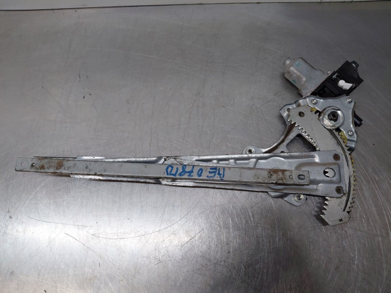 Recambio de elevalunas trasero derecho para nissan navara pick-up (np300) 4x4 referencia OEM IAM 827303SB0B  
