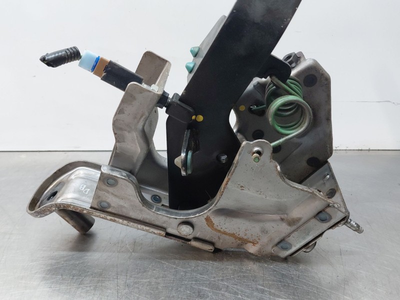 Recambio de pedal embrague para nissan navara pick-up (np300) 4x4 referencia OEM IAM 465035KE0B  