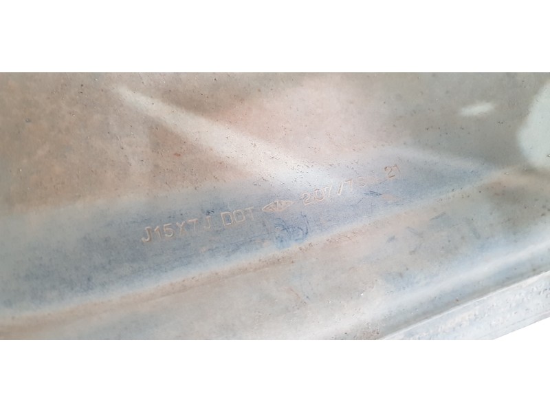 Recambio de neumatico repuesto para toyota hilux (kun) extra cab 4x4 referencia OEM IAM 426110K240  