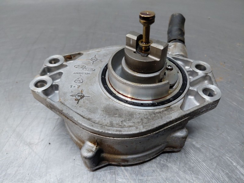 Recambio de depresor freno / bomba vacio para hyundai tucson hybrid referencia OEM IAM 288102M830  