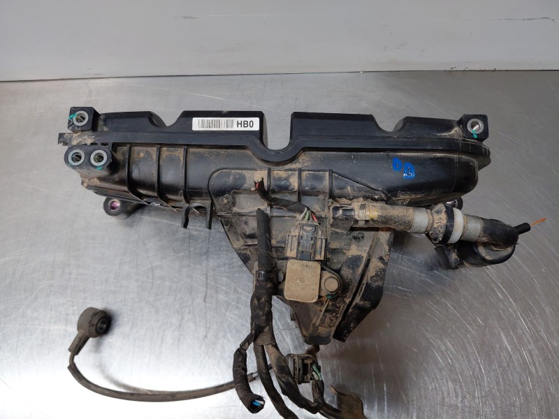 Recambio de colector admision para hyundai tucson hybrid referencia OEM IAM 283102M800  