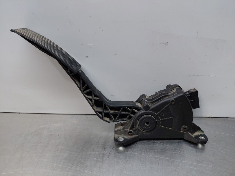 Recambio de potenciometro pedal para nissan navara pick-up (np300) 4x4 referencia OEM IAM 180024KJ0A  