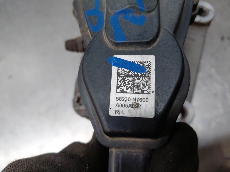 Recambio de pinza freno trasera derecha para hyundai tucson hybrid referencia OEM IAM 58230N7600  
