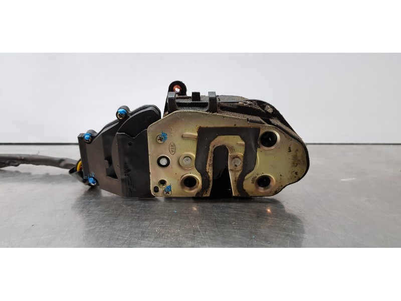 Recambio de cerradura puerta delantera izquierda para kia carnival ii 2.9 crdi lx referencia OEM IAM 0K53B59310   Recambio de cerradura puerta delantera izquierda para kia carnival ii 2.9 crdi lx referencia OEM IAM 0K53B59310