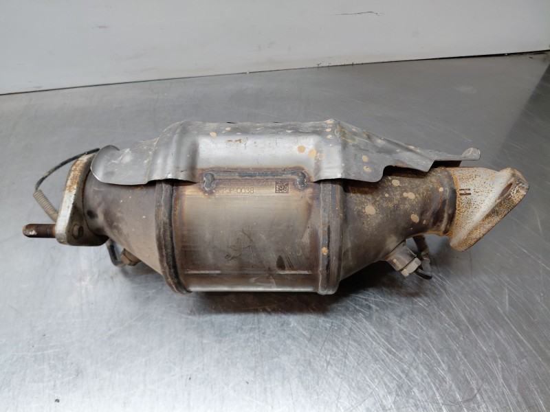 Recambio de catalizador para hyundai tucson hybrid referencia OEM IAM 289G02M700 289G703020 