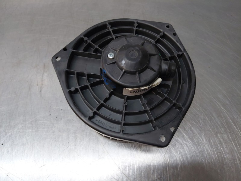 Recambio de motor calefaccion para nissan navara pick-up (np300) 4x4 referencia OEM IAM 272204KD0A  