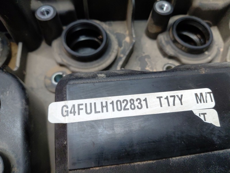 Recambio de tapa balancines para hyundai tucson hybrid referencia OEM IAM 224102M810  