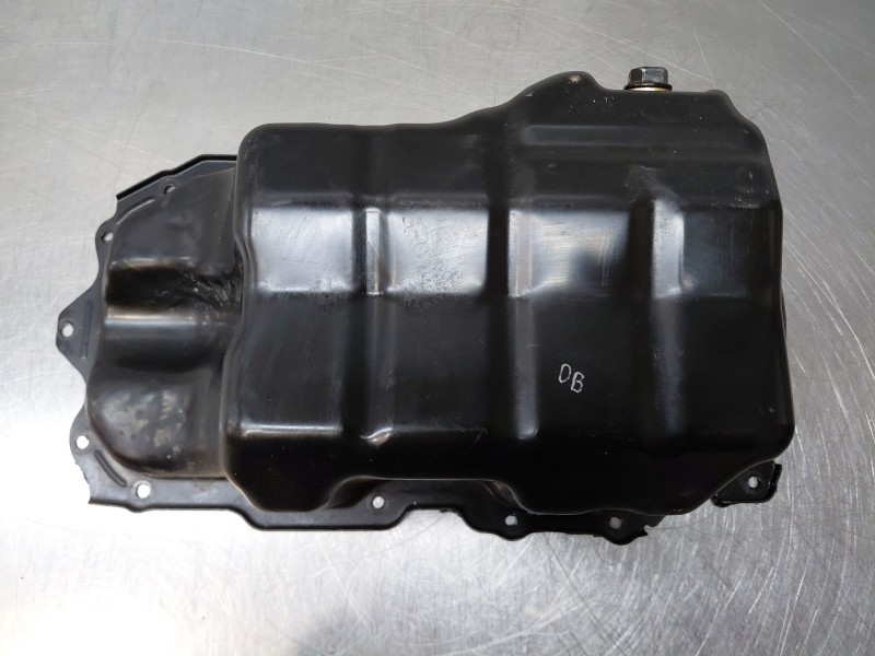 Recambio de carter para hyundai tucson hybrid referencia OEM IAM 215102M800  