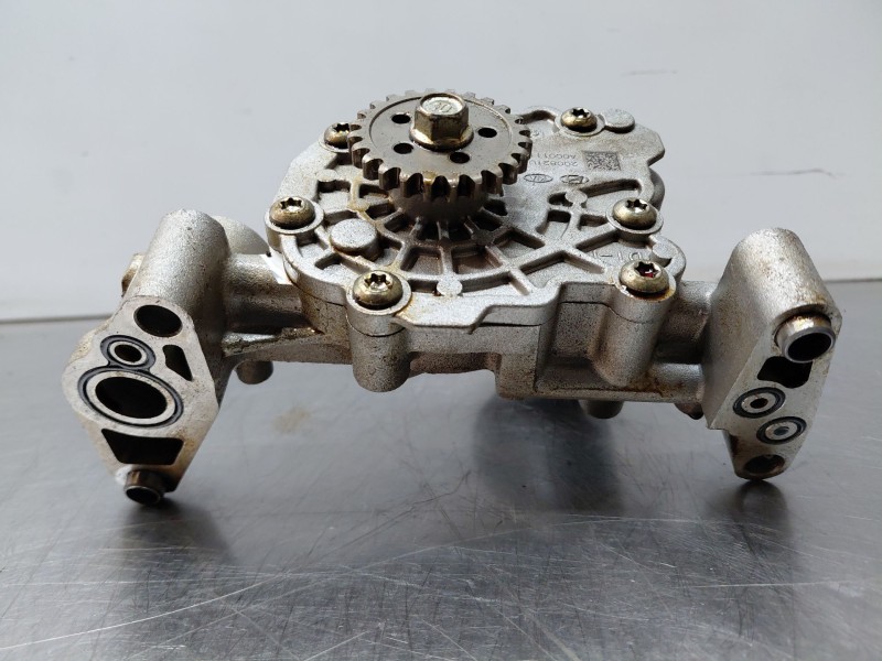 Recambio de bomba aceite para hyundai tucson hybrid referencia OEM IAM 213102M800  