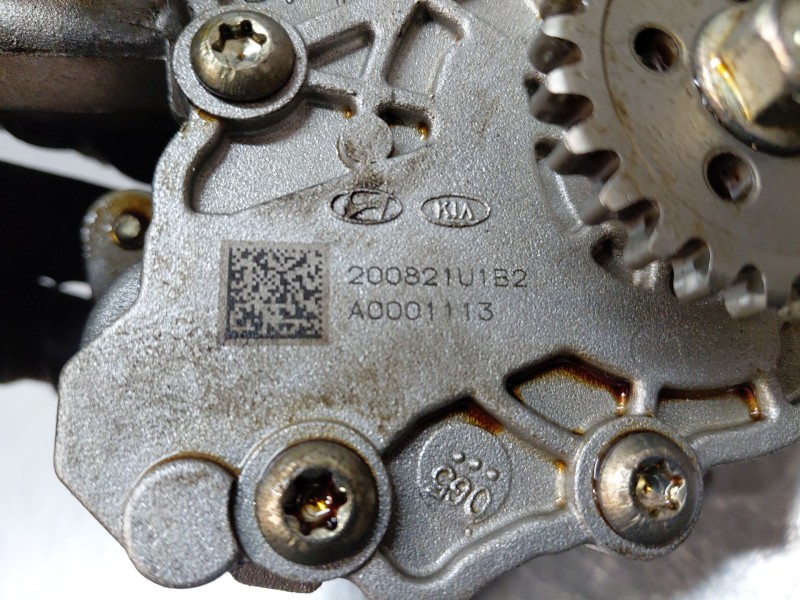 Recambio de bomba aceite para hyundai tucson hybrid referencia OEM IAM 213102M800  