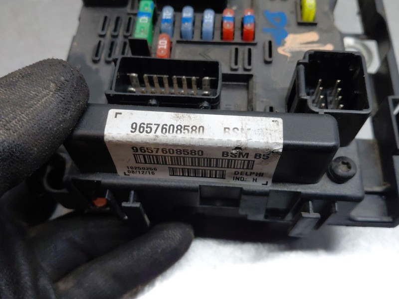 Recambio de caja reles / fusibles para fiat ulysse (179_) 2.2 jtd referencia OEM IAM 9657608580  