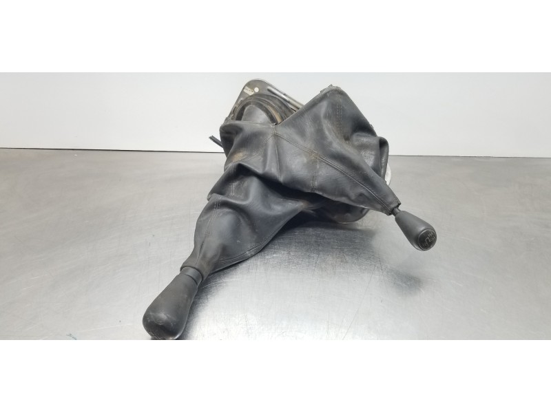 Recambio de palanca cambio para toyota hilux (kun) extra cab 4x4 referencia OEM IAM 335300K132 335060K010 3636071140