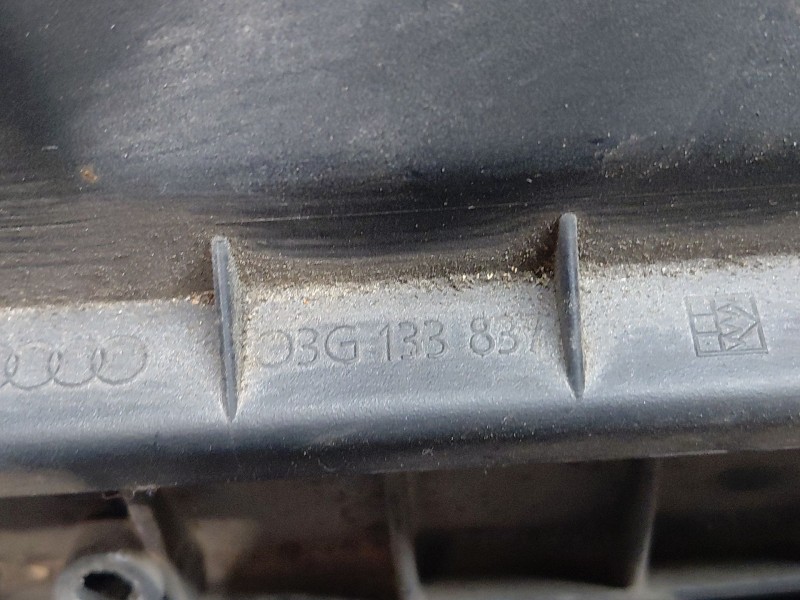 Recambio de filtro aire para audi a4 b7 avant (8ed) 2.0 tdi 16v referencia OEM IAM 03G133837  