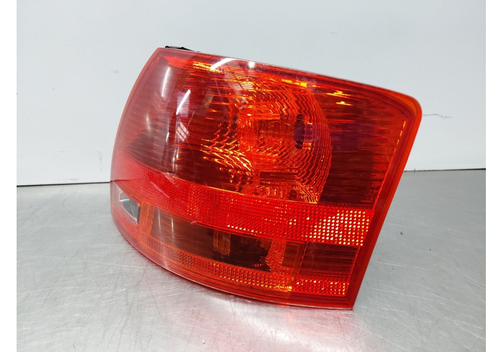 Recambio de piloto trasero derecho para audi a4 b7 avant (8ed) 2.0 tdi 16v referencia OEM IAM 8E9945096E  