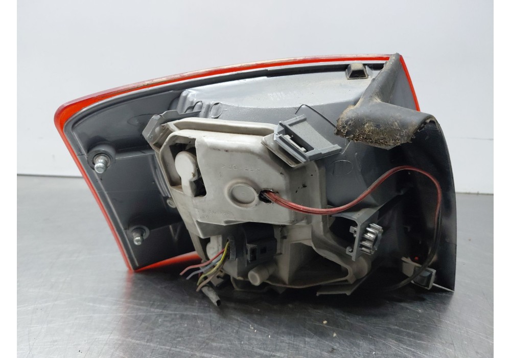 Recambio de piloto trasero derecho para audi a4 b7 avant (8ed) 2.0 tdi 16v referencia OEM IAM 8E9945096E  