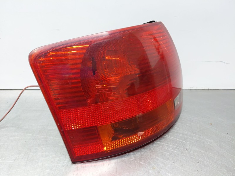 Recambio de piloto trasero izquierdo para audi a4 b7 avant (8ed) 2.0 tdi 16v referencia OEM IAM 8E9945095E  