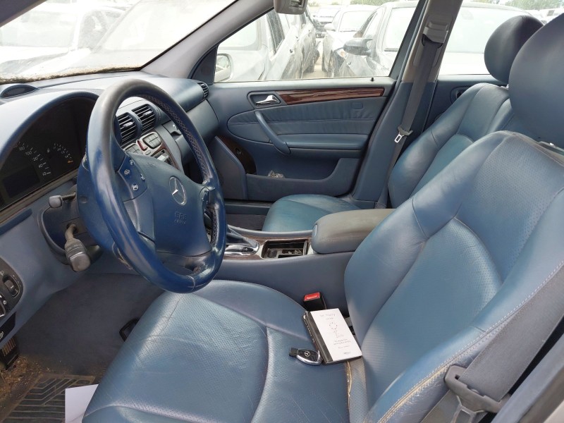 mercedes-benz clase c (w203) del año 2001