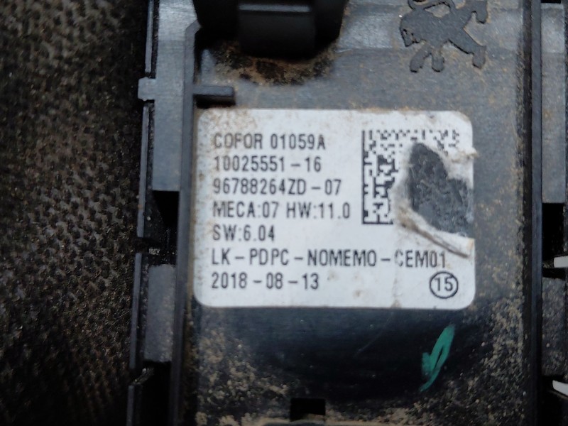 Recambio de mando elevalunas delantero izquierdo para citroën c3 aircross puretech referencia OEM IAM 96788264ZD  