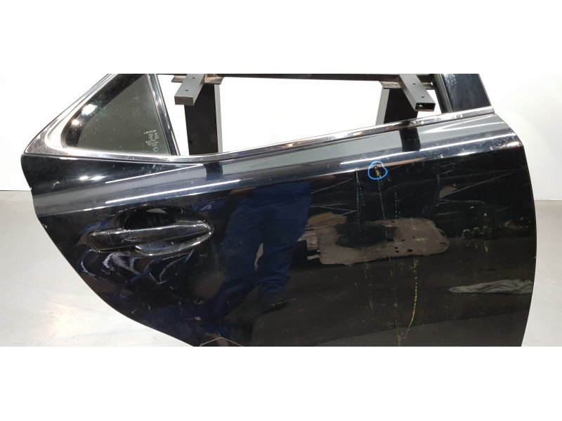 Recambio de puerta trasera derecha para lexus is 300h referencia OEM IAM 6700353070   Recambio de puerta trasera derecha para lexus is 300h referencia OEM IAM 6700353070