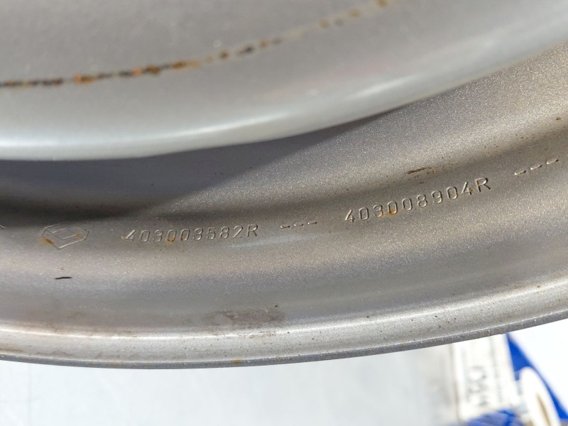 Recambio de llanta para renault master iii furgón referencia OEM IAM 403008904R  