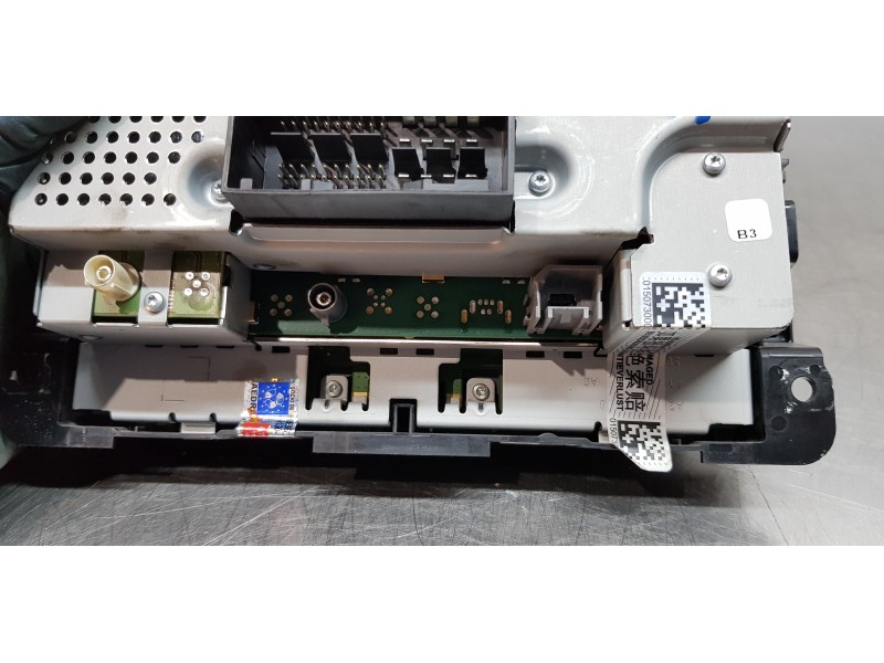 Recambio de pantalla multifuncion para jeep renegade limited 4x2 referencia OEM IAM 735756715  