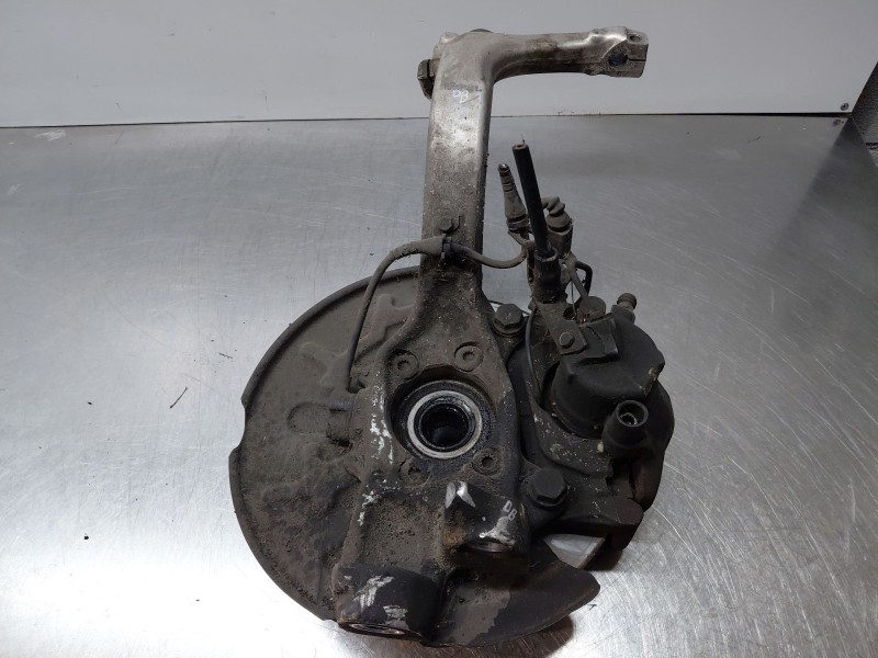 Recambio de mangueta delantera derecha para audi a4 b7 avant (8ed) 2.0 tdi 16v referencia OEM IAM 8E0407254E  