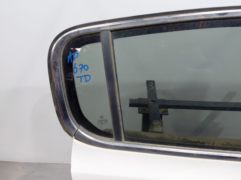 Recambio de puerta trasera derecha para peugeot 308 allure referencia OEM IAM   