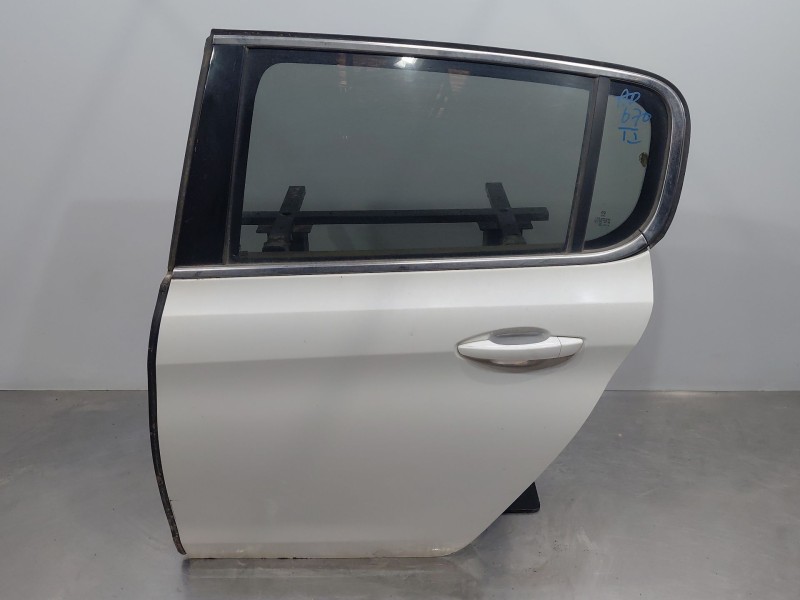 Recambio de puerta trasera izquierda para peugeot 308 allure referencia OEM IAM   